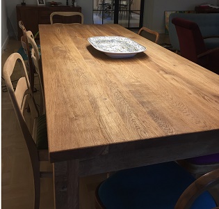Stół drewniany dębowy.
