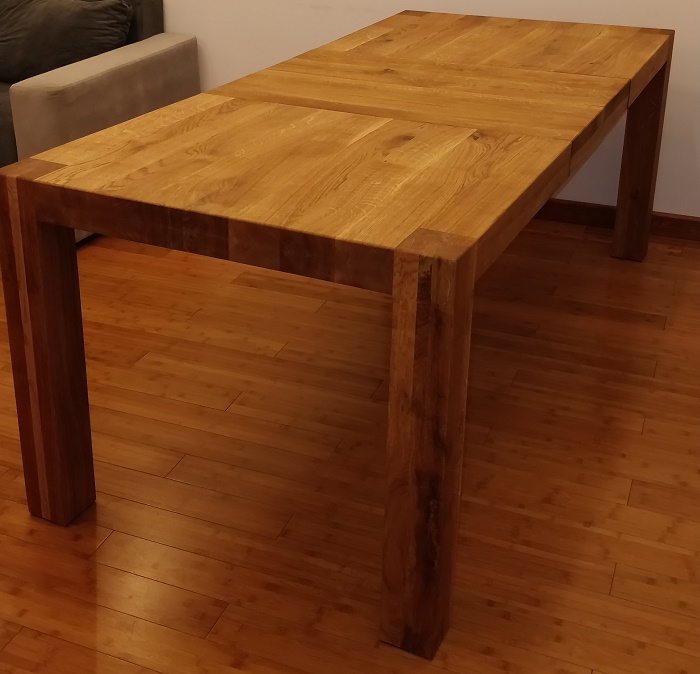 Rozkładany stół z litego drewna
